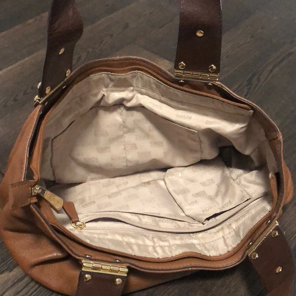 Micheal Kors brown leather purse - Picture 3 of 4